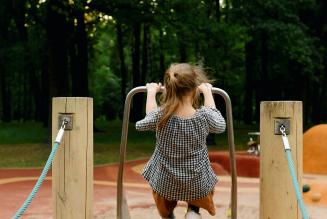 Nuovi Criteri Ambientali Minimi (CAM) per parchi giochi e arredo urbano