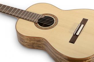 Dal Friuli la prima chitarra classica in legno sostenibile FSC