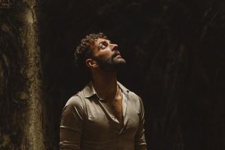 Il nuovo cd di Mengoni è un inno alla Terra - e alle foreste.