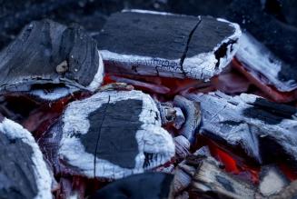 Nuova indagine sull’integrità nelle catene di fornitura della carbonella