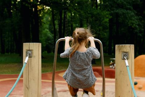 Nuovi Criteri Ambientali Minimi (CAM) per parchi giochi e arredo urbano